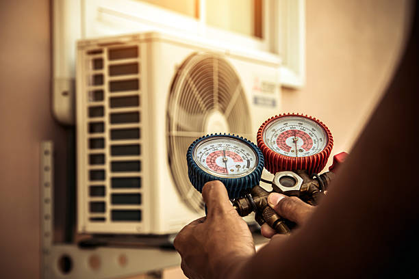 Professional Heat Pump Repair technician working in North Wales, PA